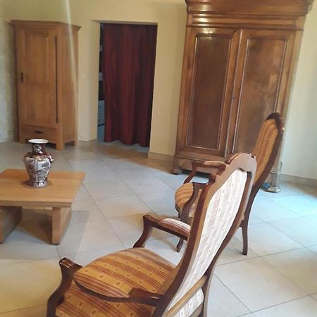 Chambre D'Hotes Cote Jardin Soulignonne Bagian luar foto
