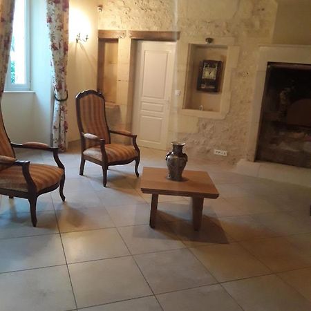 Chambre D'Hotes Cote Jardin Soulignonne Bagian luar foto